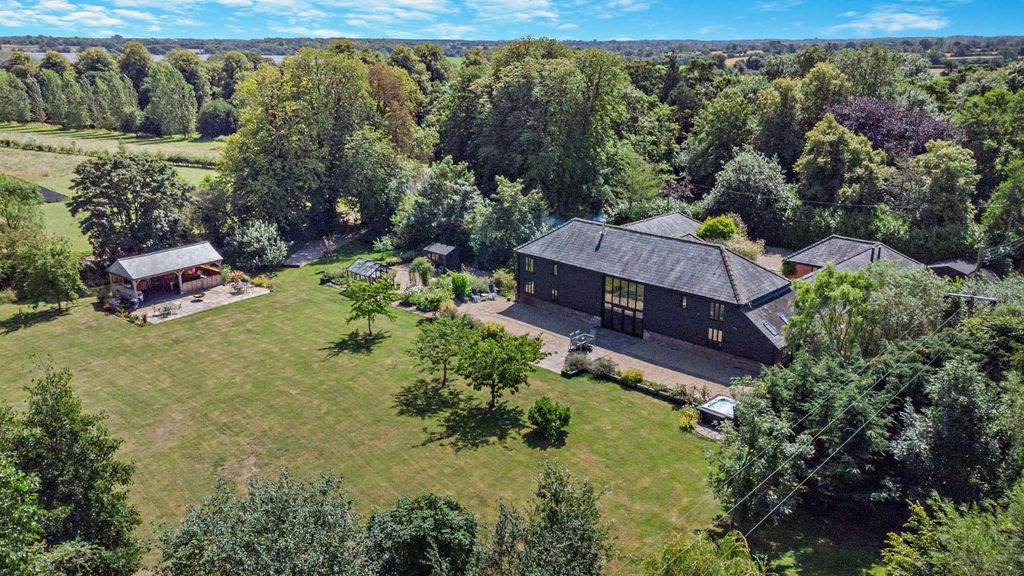Property photo 1 of 24 Wood Farm Barn