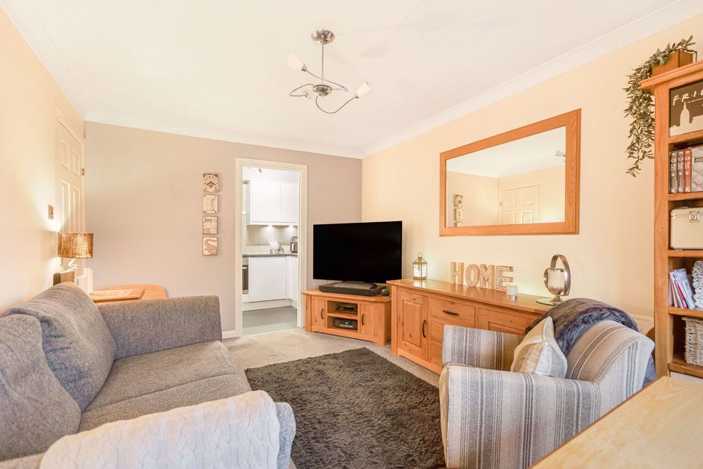 Property photo 3 of 11 Photograph 7