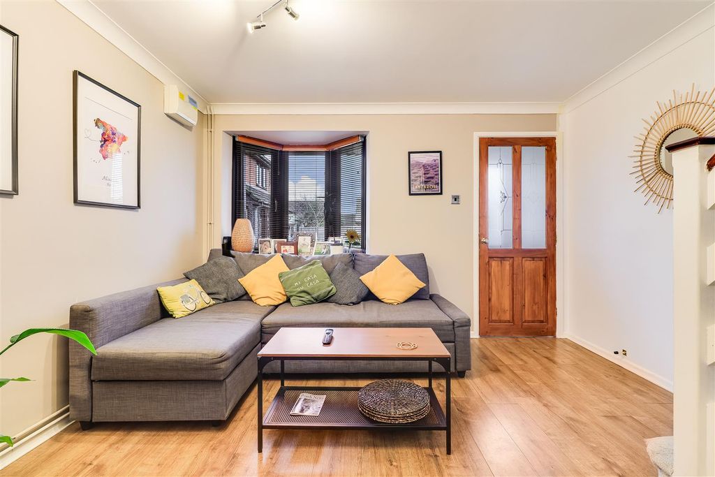 Property photo 2 of 16 Img (9).Jpg