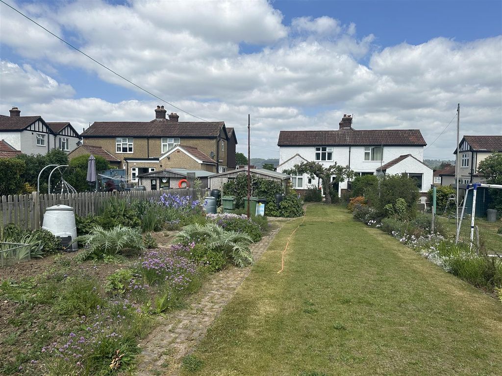 Property photo 2 of 17 163 London Road 3.Jpg