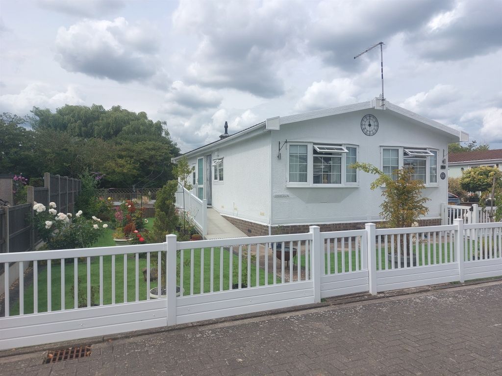 Property photo 3 of 12