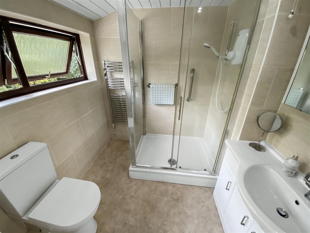 Property photo 3 of 10 Shower Roomwc