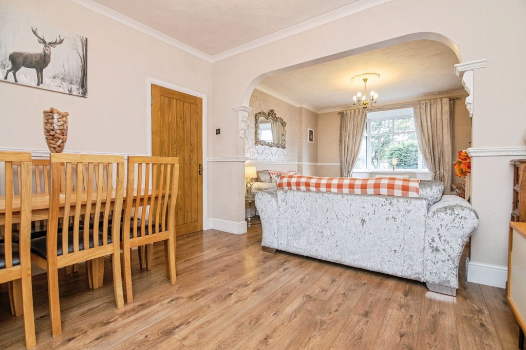 Property photo 3 of 15 Living / Dining Room