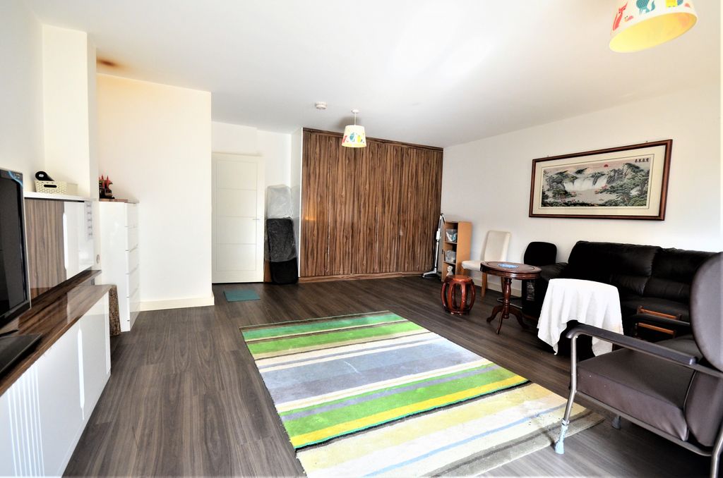 Property photo 2 of 15 Gallery