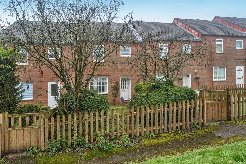 Property photo 1 of 10 1408578-18-698B04...