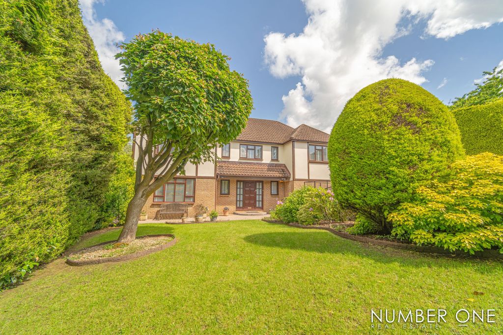 Property photo 2 of 52