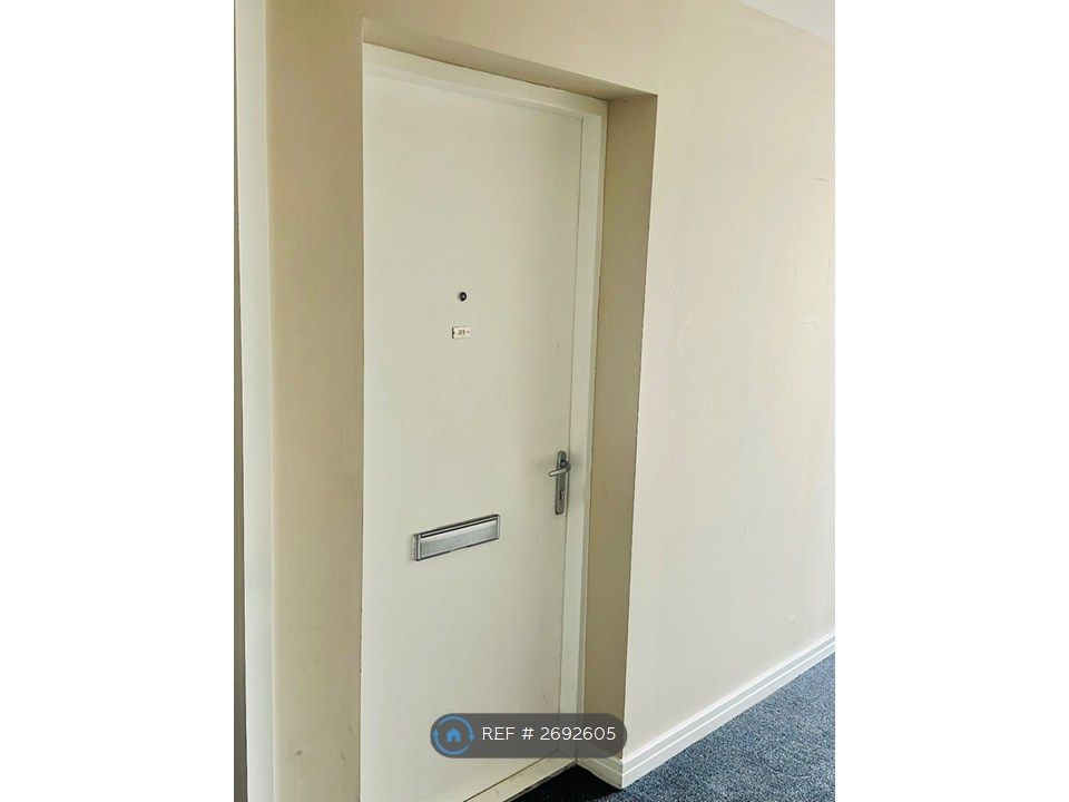 Property photo 3 of 21 Main Door