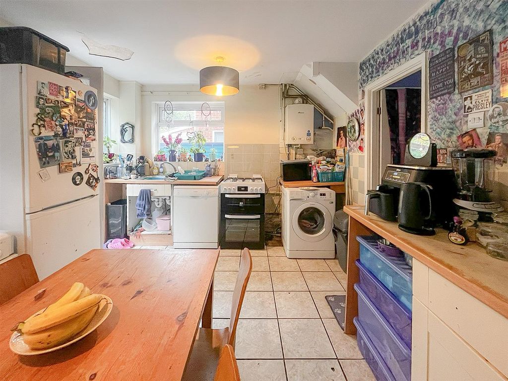 Property photo 3 of 14 Kitchen-2.Jpg