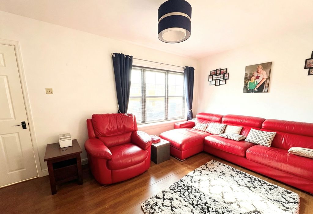 Property photo 2 of 14