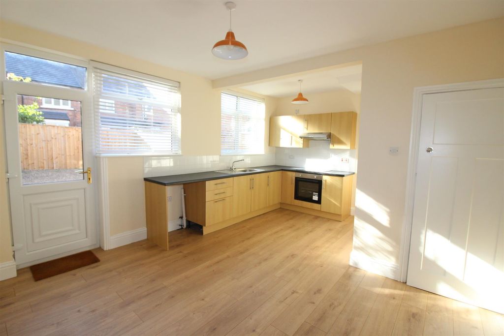 Property photo 2 of 11 Kitchen Diner.Jpg