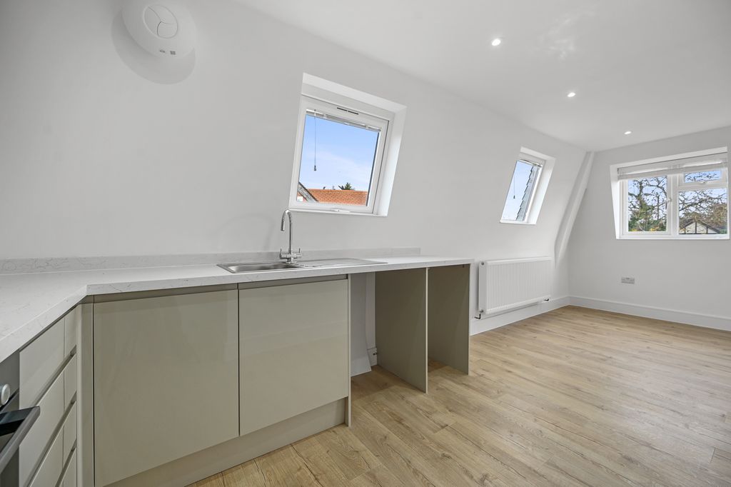 Property photo 3 of 11 6