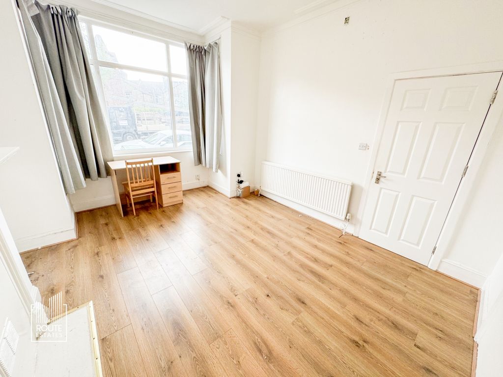 Property photo 2 of 9 Photo 2