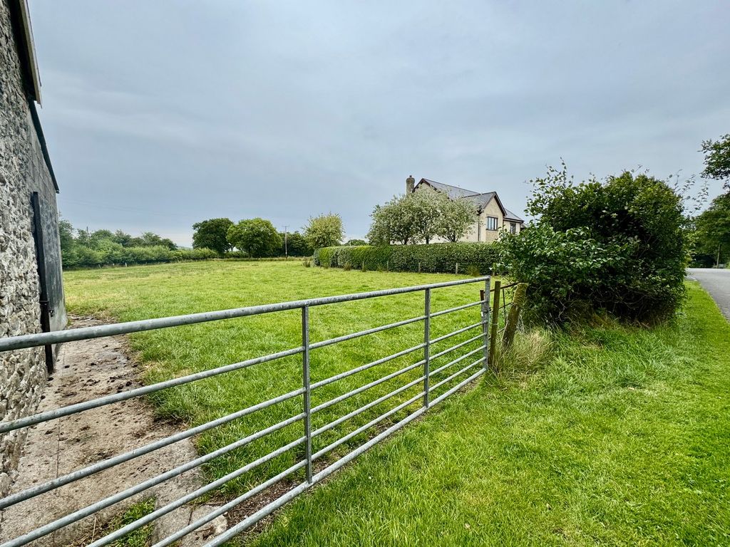 Property photo 3 of 49