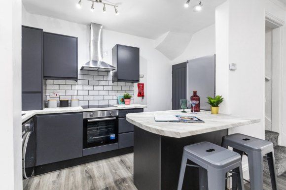 Property photo 1 of 18 8407063.Jpg