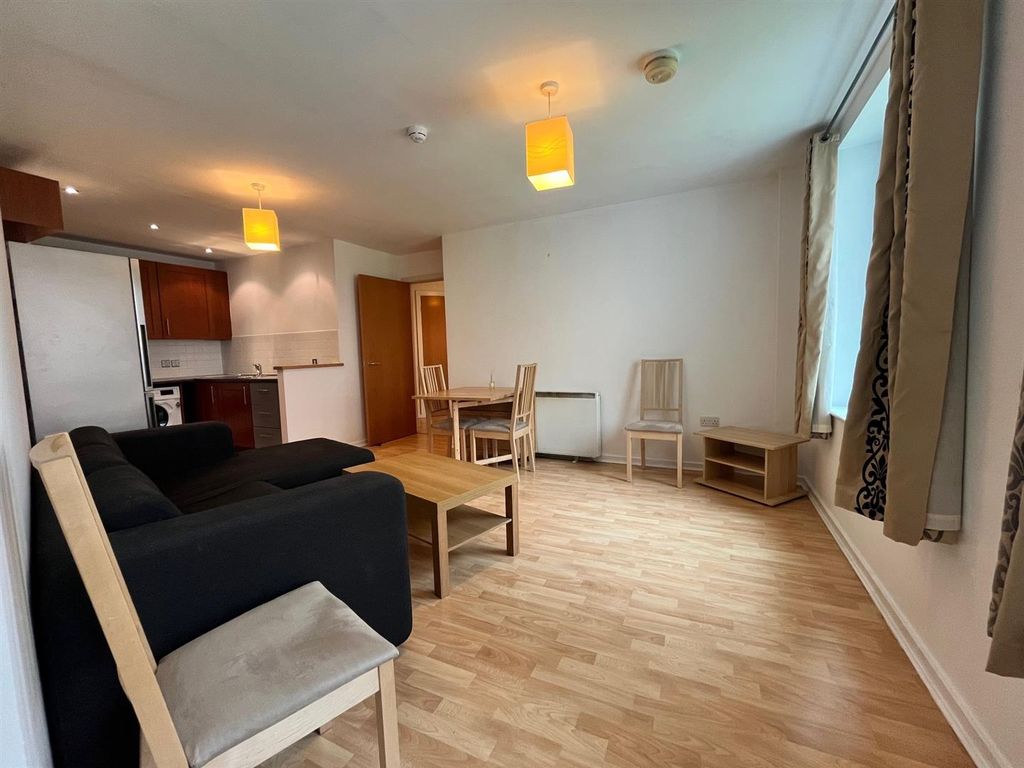 Property photo 2 of 14