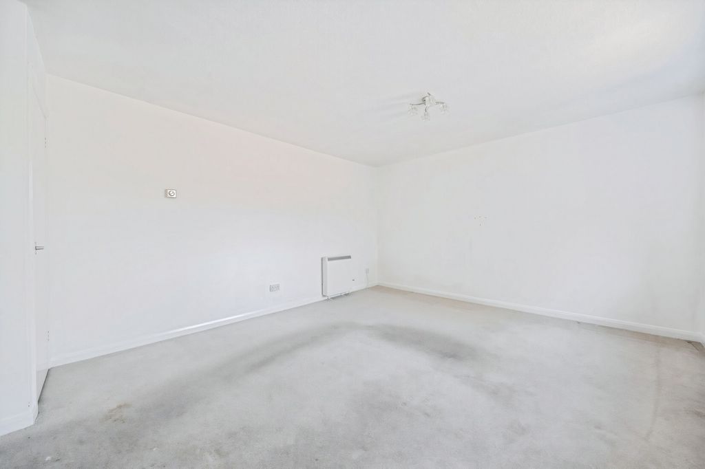 Property photo 2 of 12 Pbox-Img.Jpg