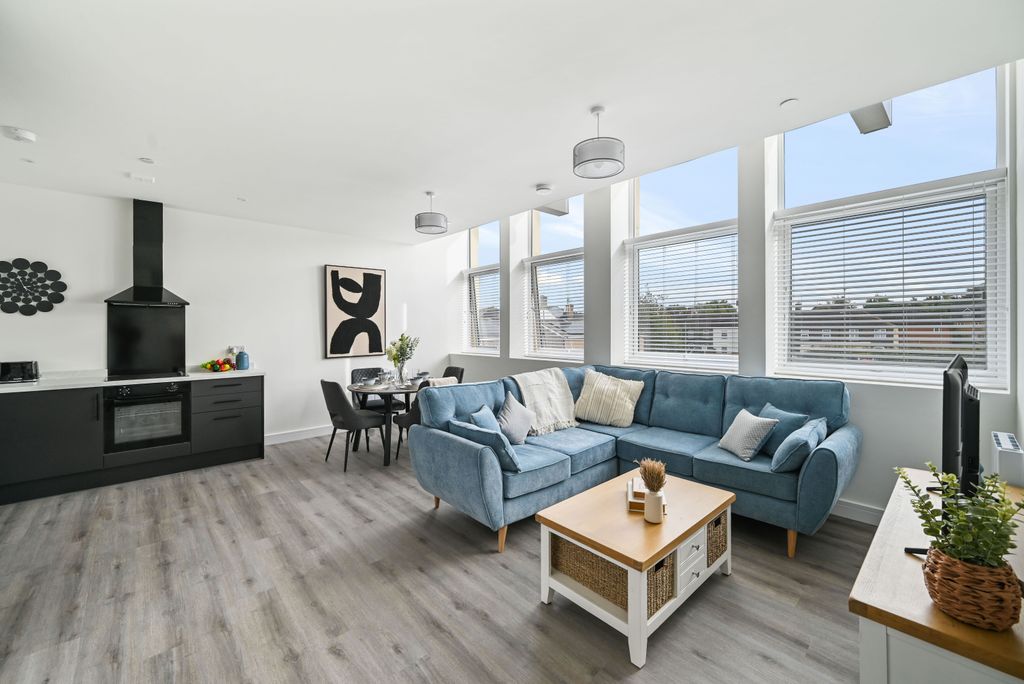 Property photo 1 of 9 Front