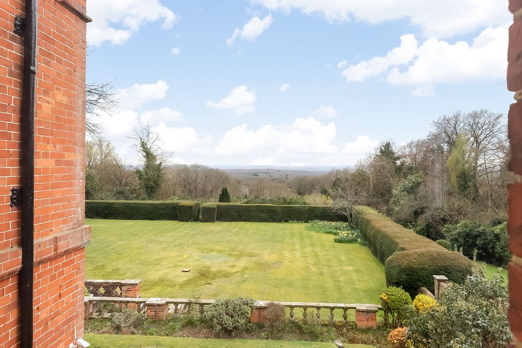Additional image 9 of 3 bed flat for saleBroadway, Oxted RH8