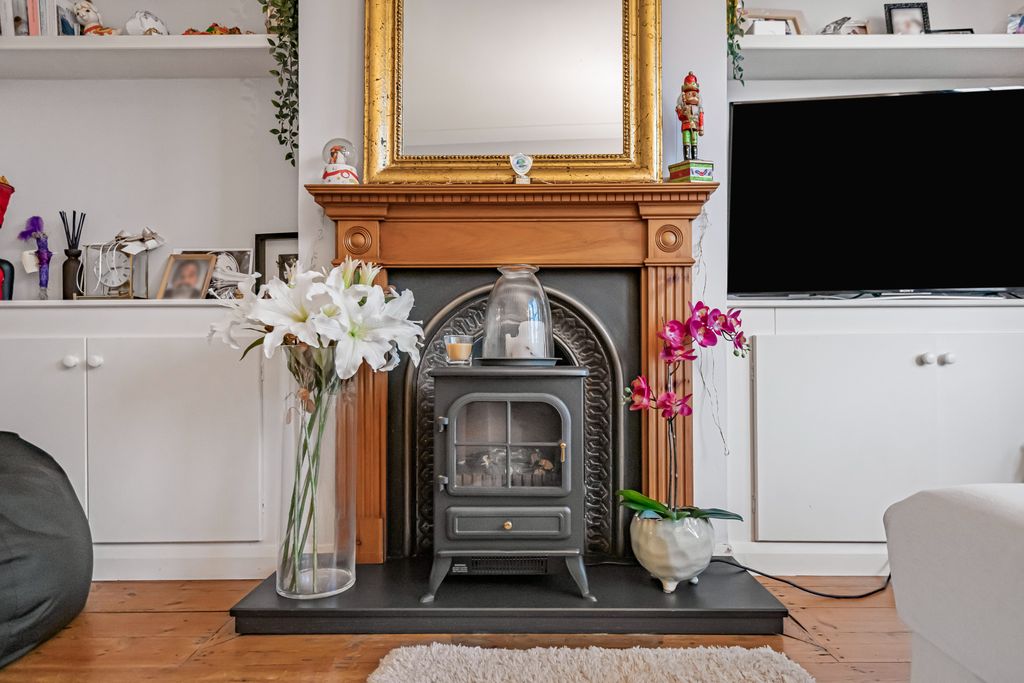 Property photo 3 of 13