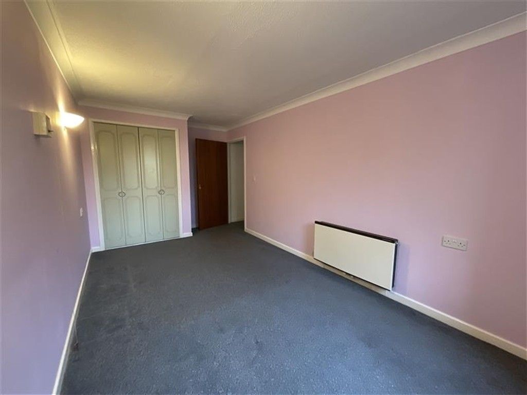 Property photo 2 of 9 Bedroom New