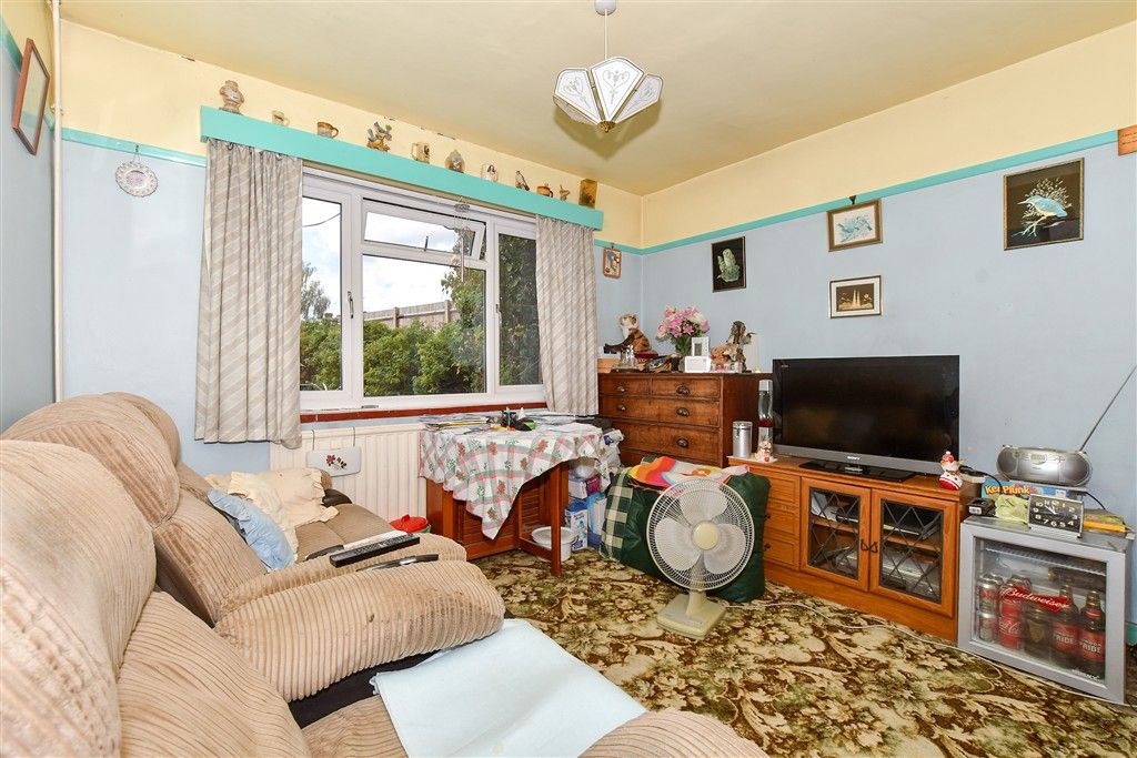 Property photo 3 of 9 Dining Room