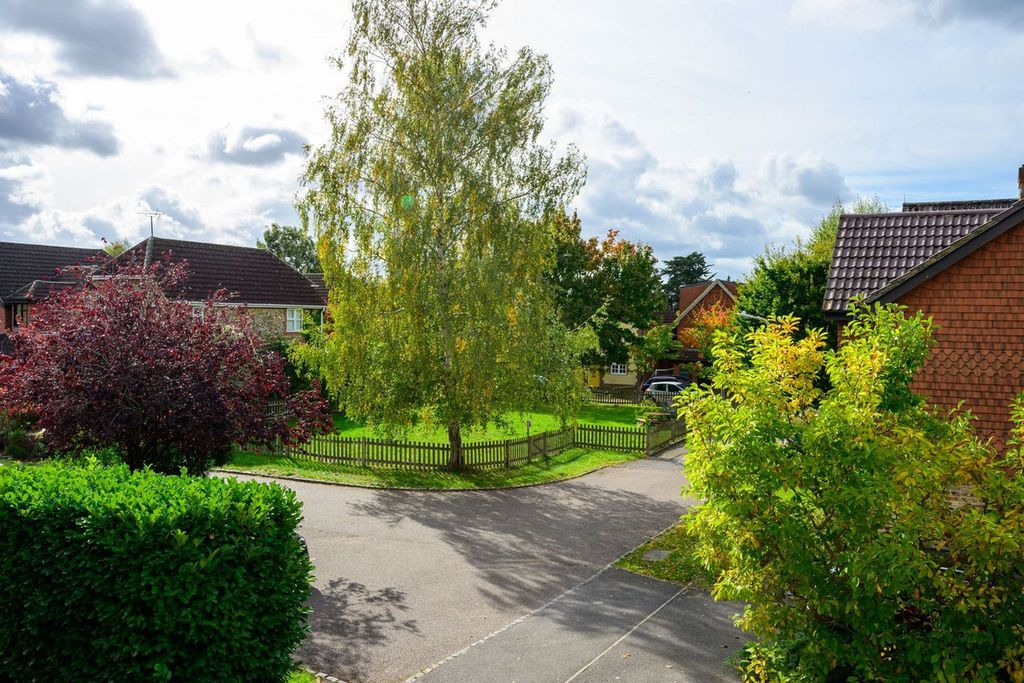 Property photo 3 of 33