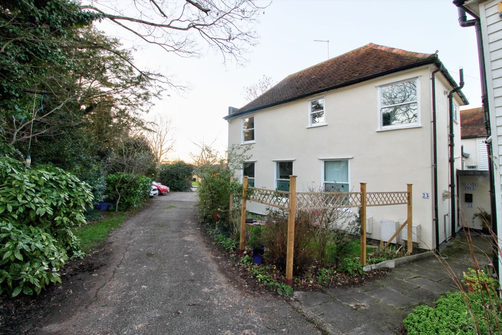 Property photo 1 of 31