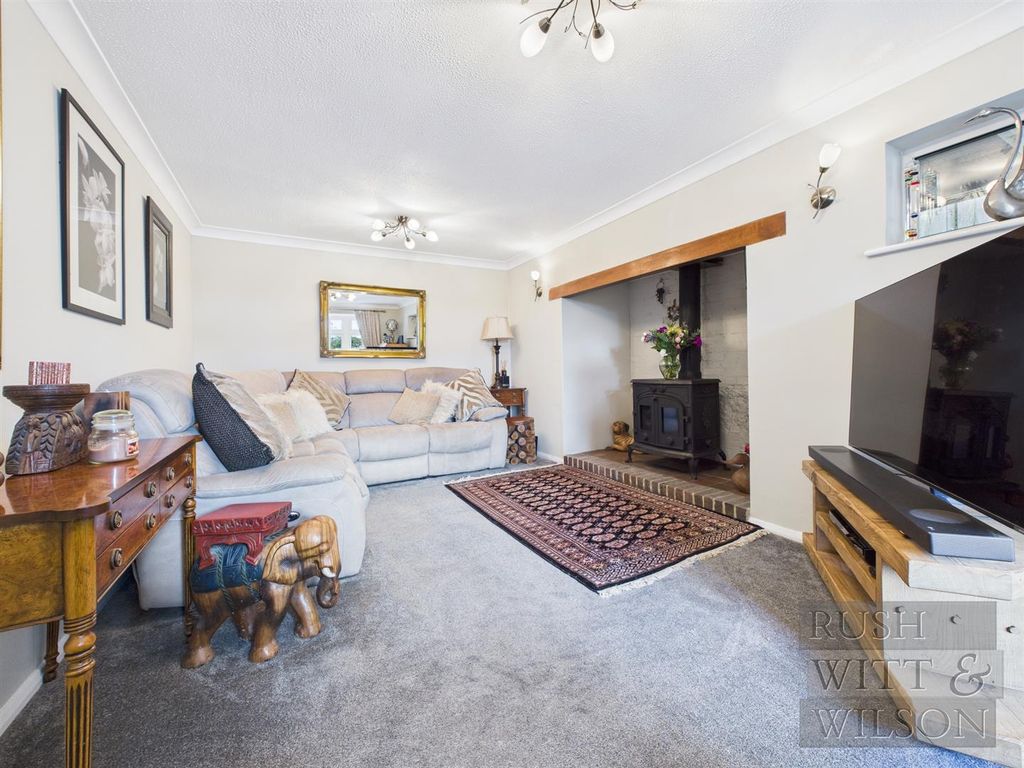 Property photo 3 of 42