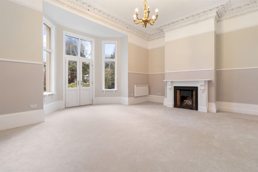 Property photo 3 of 14 Photo 3