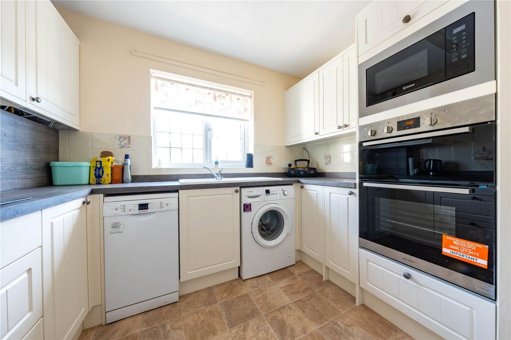 Property photo 2 of 15 Internal