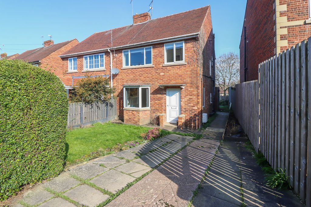 Property photo 2 of 13