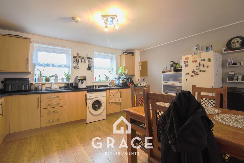 Property photo 3 of 9 Untitled_Hdr-16-2.Jpg