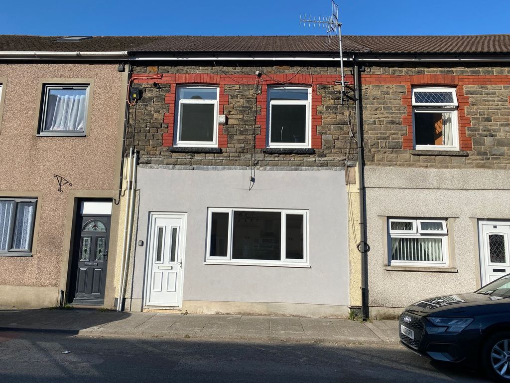 Property photo 1 of 9 First Floor Flat