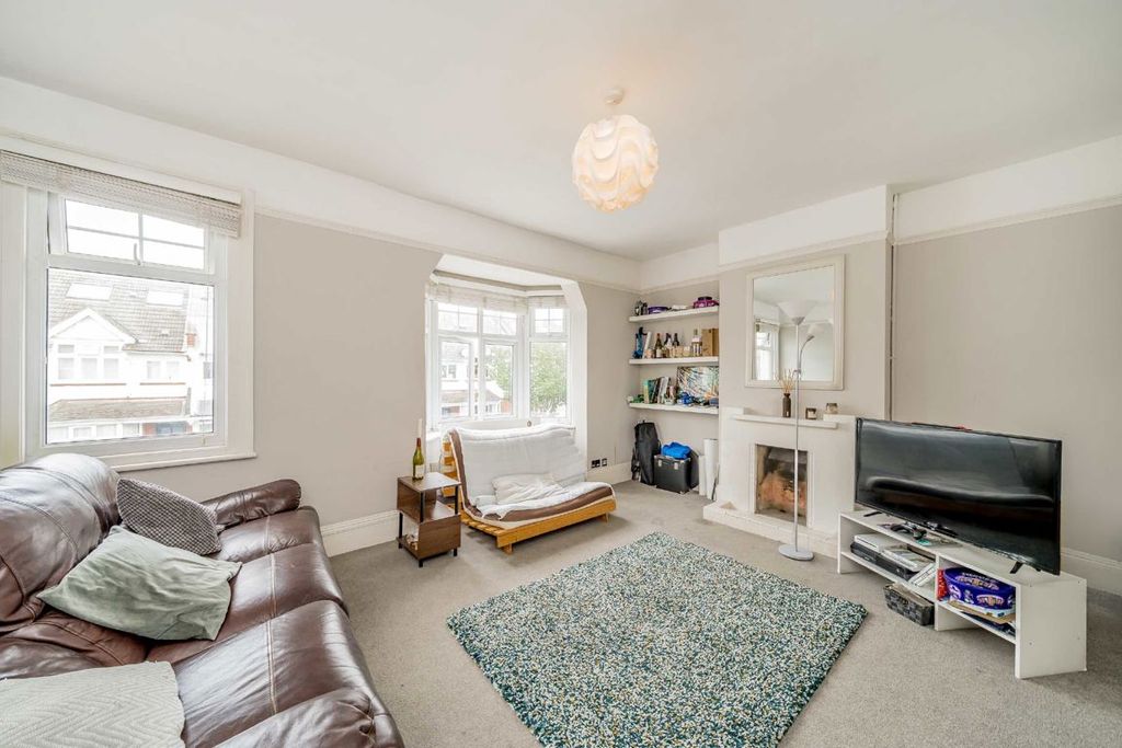 Property photo 2 of 7