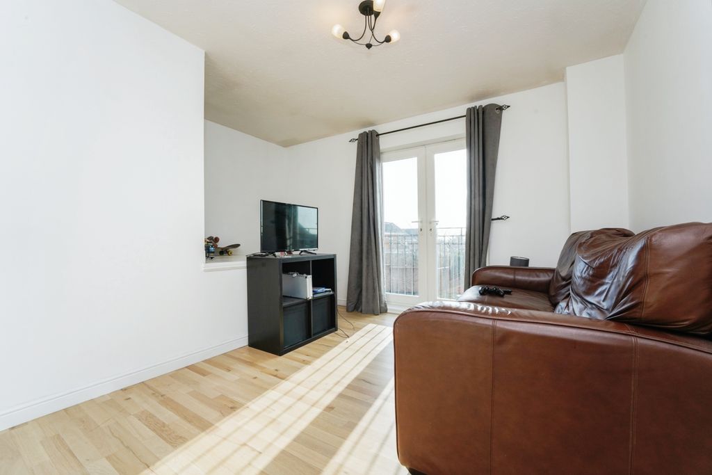 Property photo 2 of 7 2