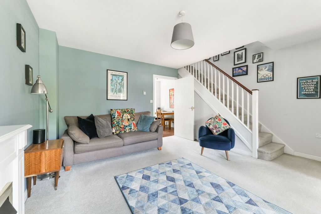 Property photo 3 of 17