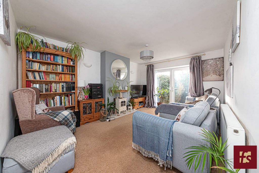 Property photo 3 of 13