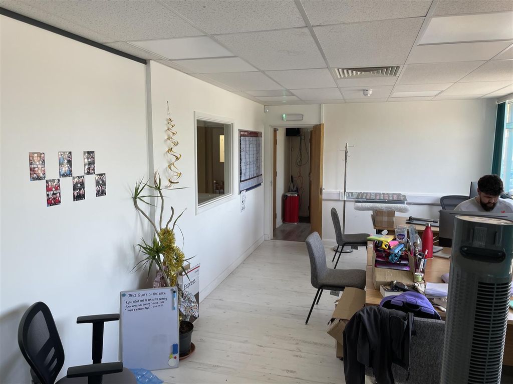 Property photo 3 of 8 Img_0152.Jpg
