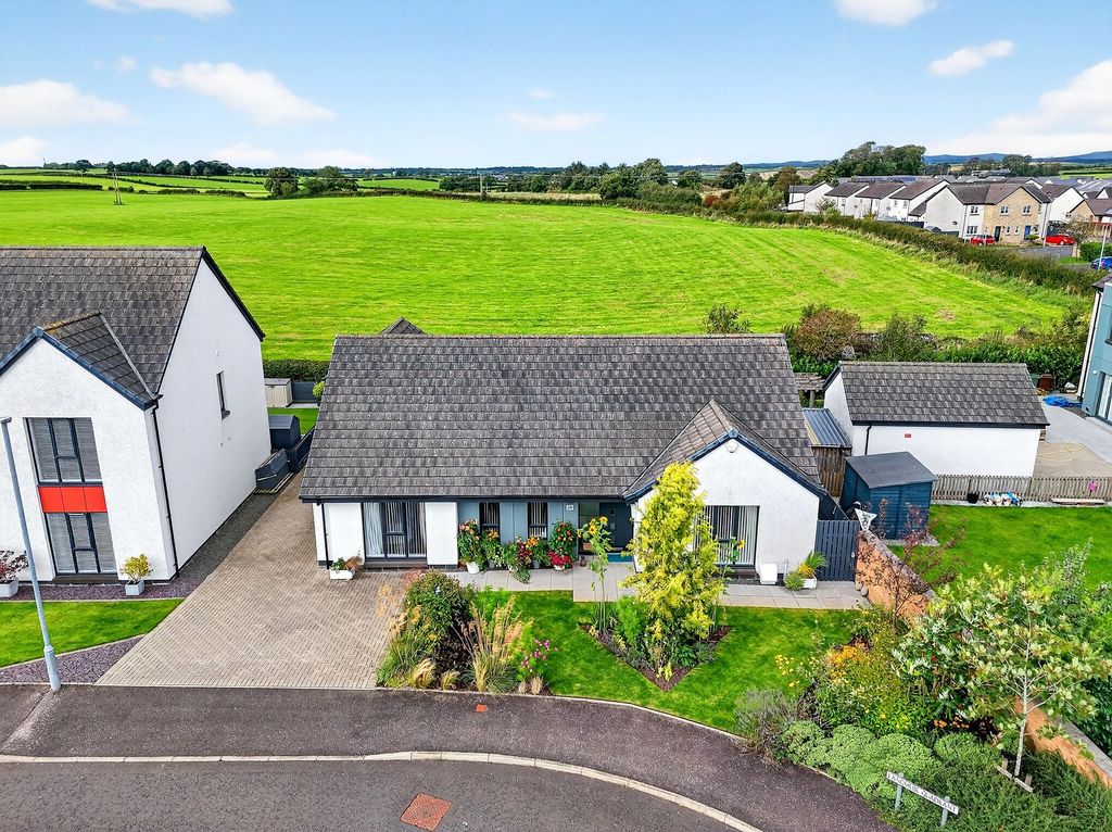 Property photo 1 of 35