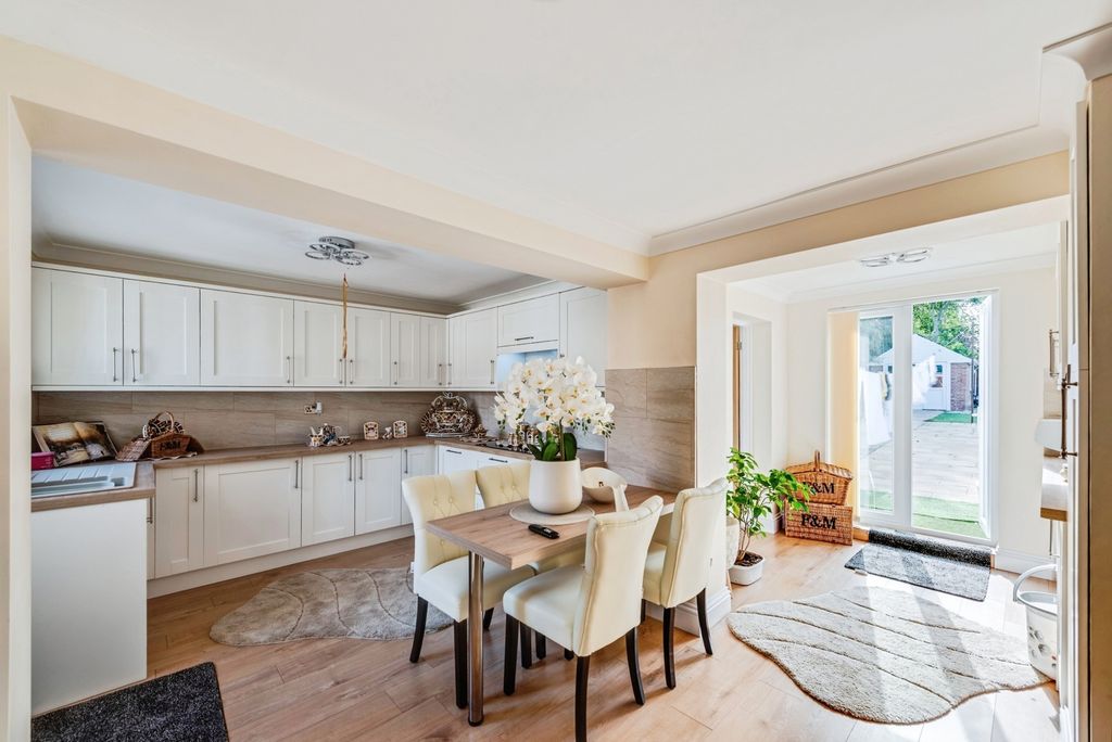 Property photo 1 of 20 Pbox-Img.Jpg