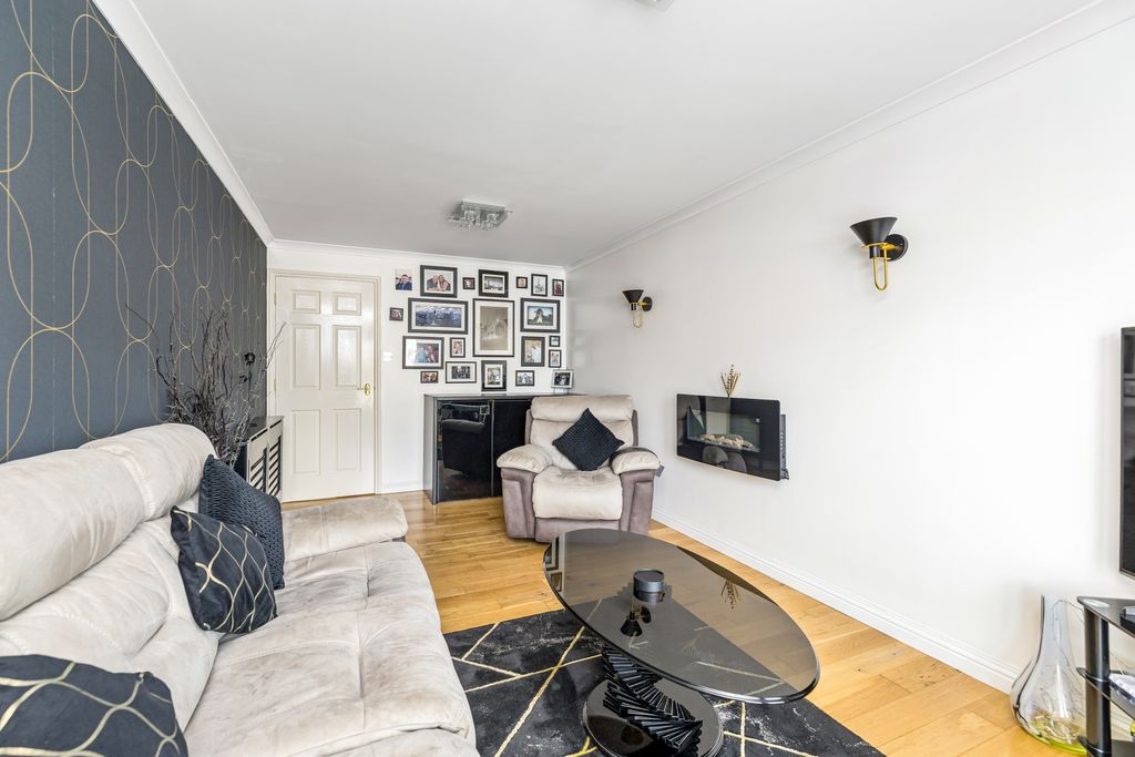 Property photo 3 of 16 Property Image 3