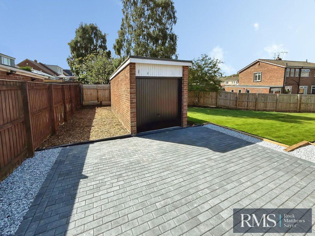 Property photo 3 of 17 Photo 9