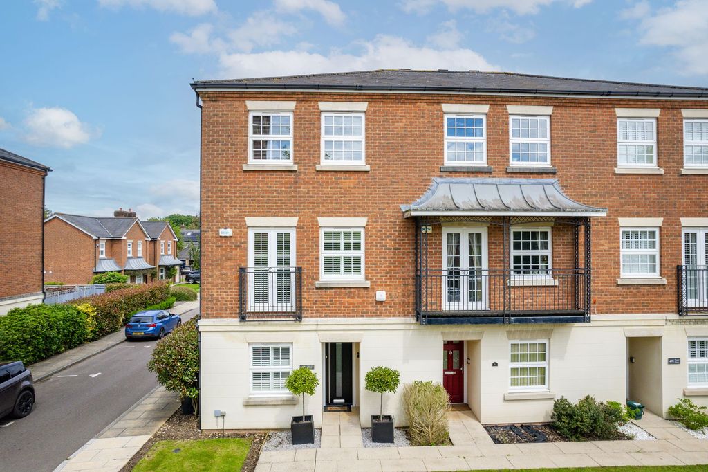 Property photo 1 of 24