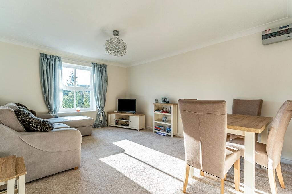 Property photo 2 of 7