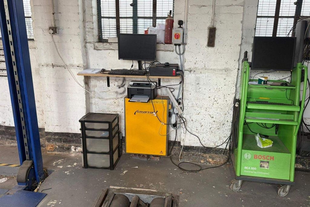 Property photo 3 of 7