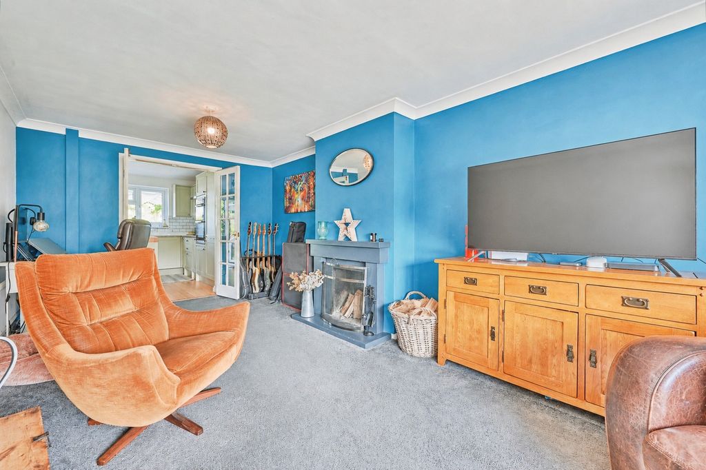 Property photo 2 of 19