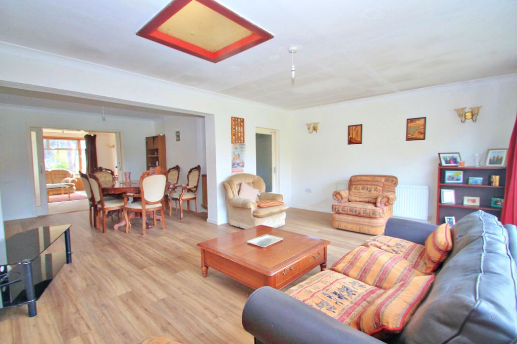 Property photo 3 of 15 Photo 7