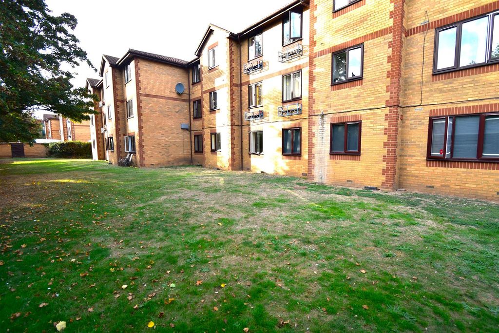 Property photo 2 of 7