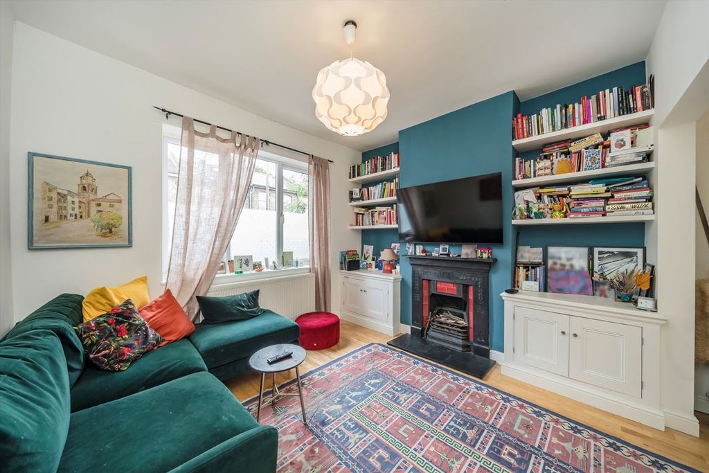 Property photo 2 of 13
