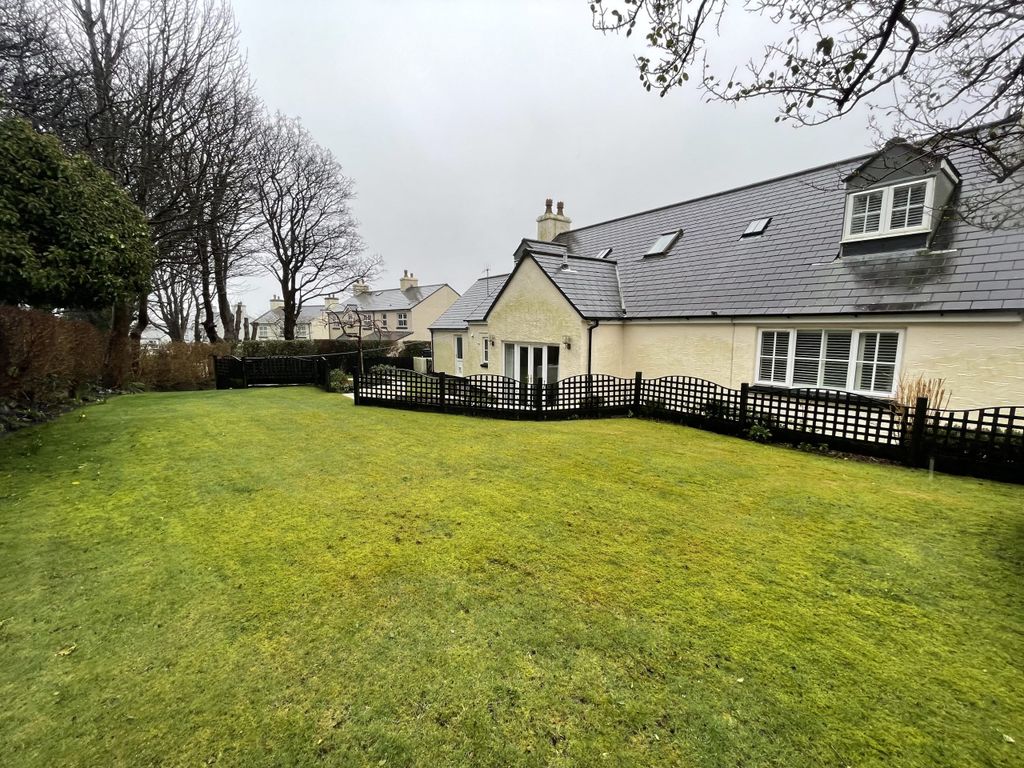 Property photo 3 of 31